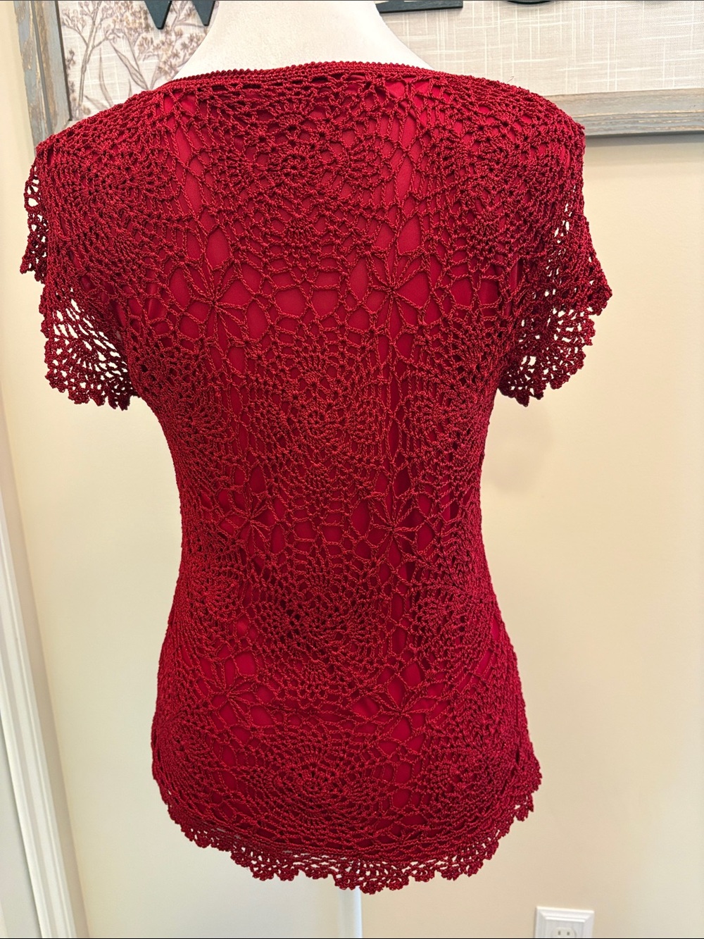 Dress barn Women’s Crochet Top - Red sparkly Medium - Picture 5 of 13